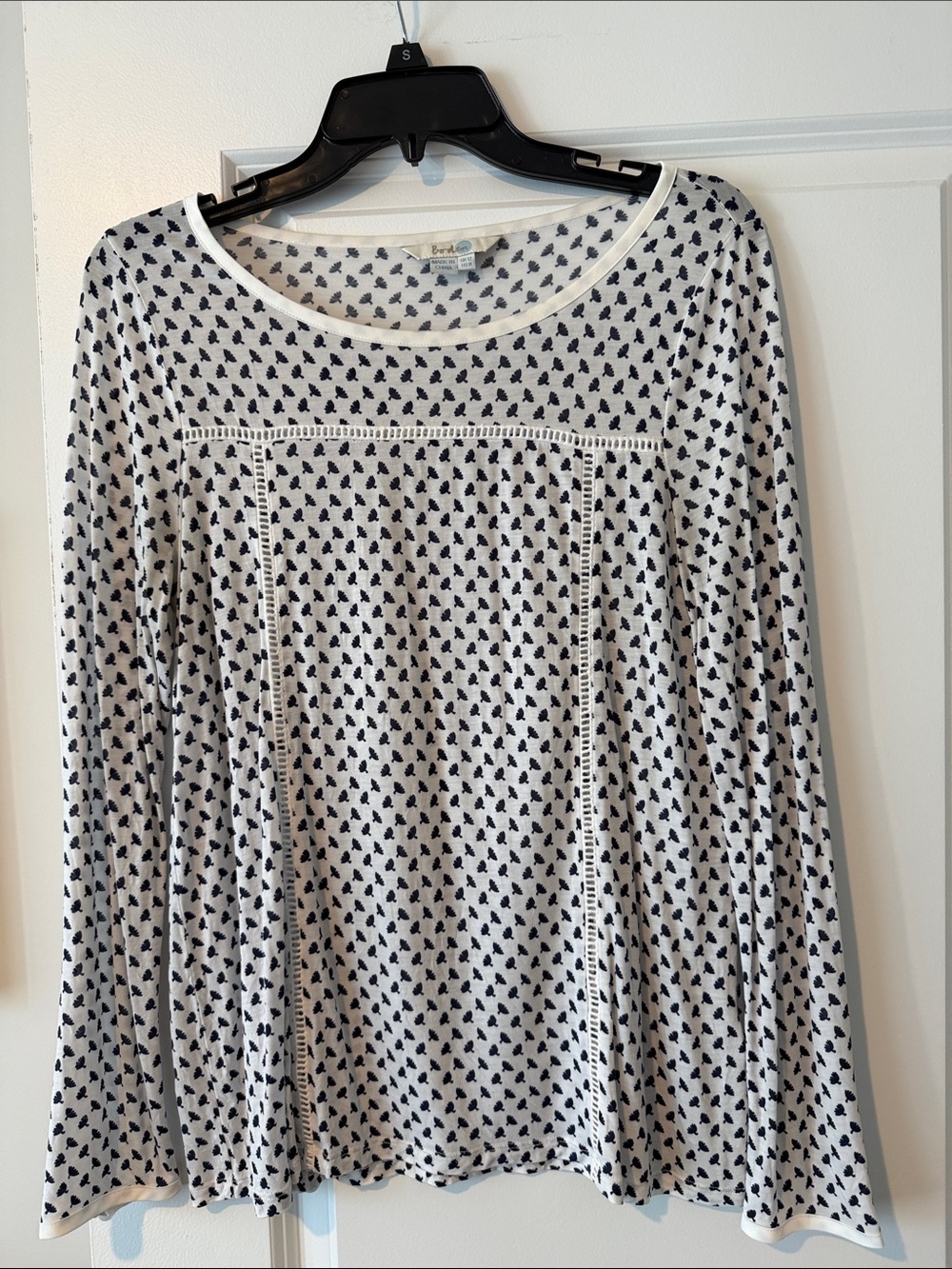 Boden White Top with Navy Heart Leaf Print